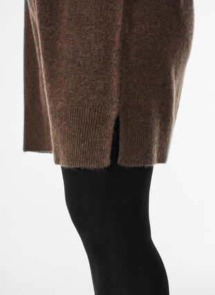 Zizzi Kort strikkekjole med poloskjorte-krage og knapper, Rain Drum Mel., Model image number 3