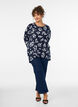 Blomstret bluse med lange ermer, Bl&aring;, Model image number 1