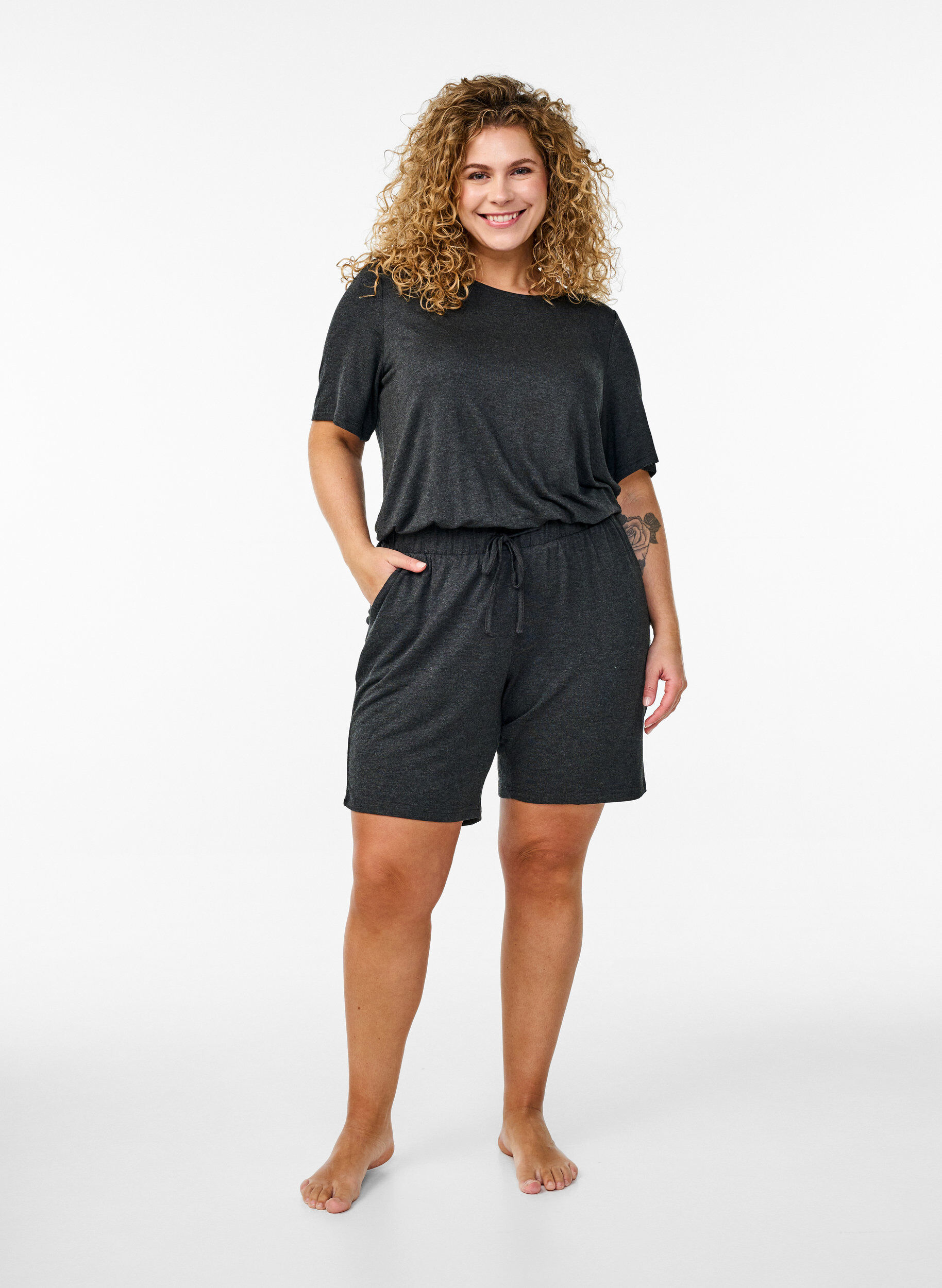 Zizzi Jumpsuit med korte ben, Gr&aring;, Model image number 1