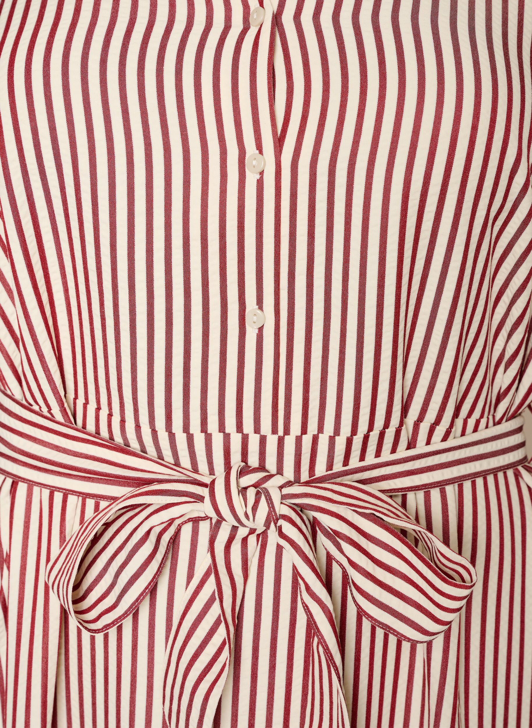 ZizziSkjortekjole i ankellengde med bindebelte og striper, R&oslash;d, Packshot image number 2