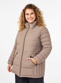 Kort pufferjakke med lommer, Beige Kort pufferjakke med lommer, Beige, Model