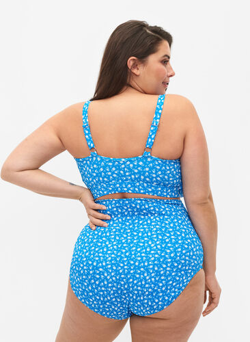 Ekstra høytlivs bikinitruse med blomstermønster, Blue Flower Print, Model image number 1