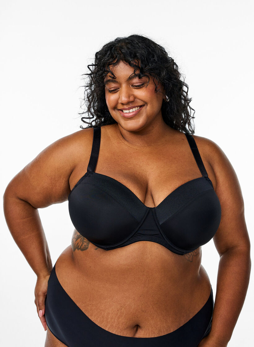 Formpresset BH i mikrofiber med satengdetalj, Svart, Model image number 0