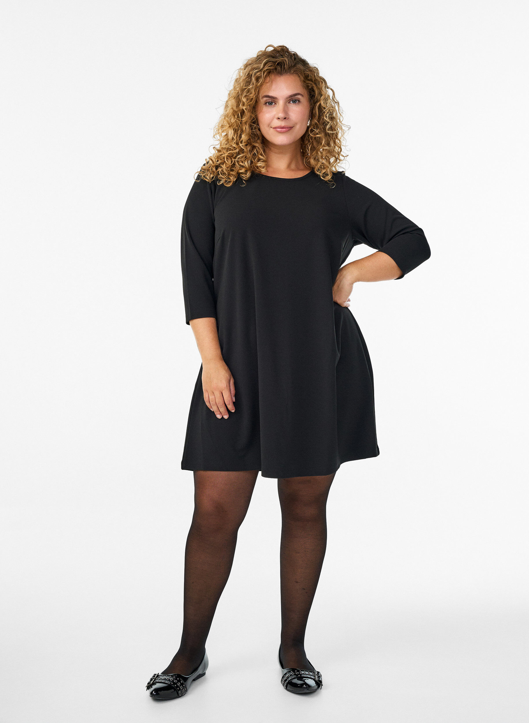 ZizziKort A-linje kjole med 3/4 ermer, Svart, Model image number 1