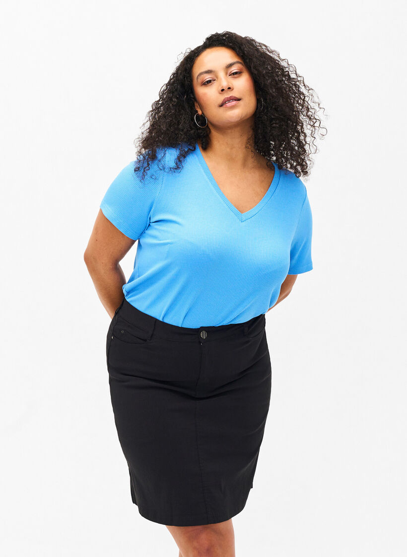 Kort skjørt med innvendig shorts, Svart, Model image number 0