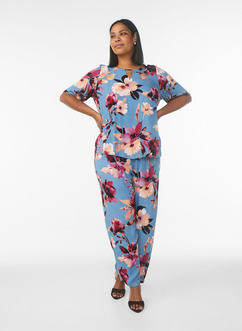 Kortermet bluse i viskose med trykk, Bl&aring;, Model image number 1