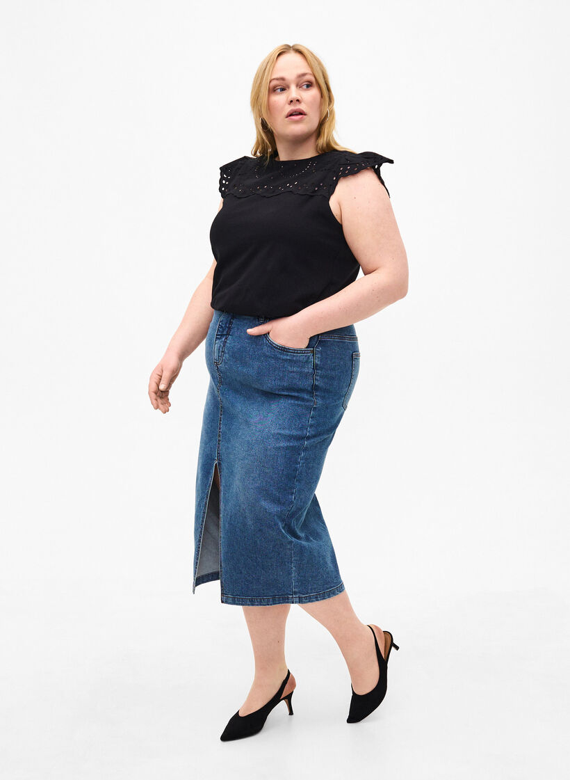 T-skjorte i økologisk bomull med engelske blonder, Black, Model image number 2