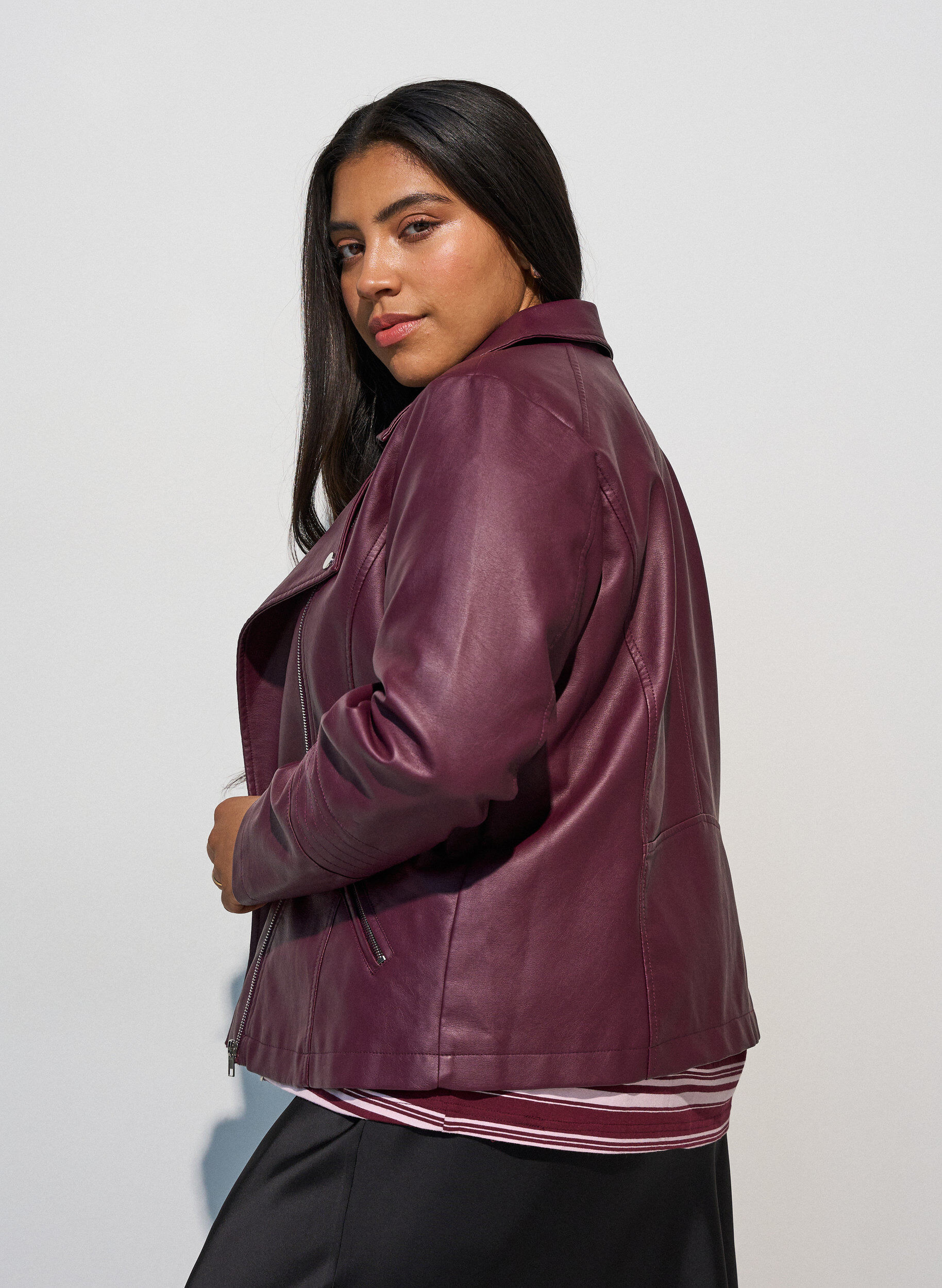 ZizziImitert skinn bikerjakke, R&oslash;d, Model image number 2