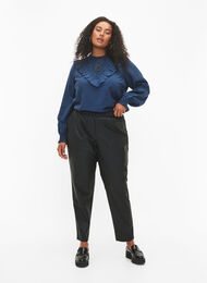 Bukser i imitert skinn med lommer, Black, Model