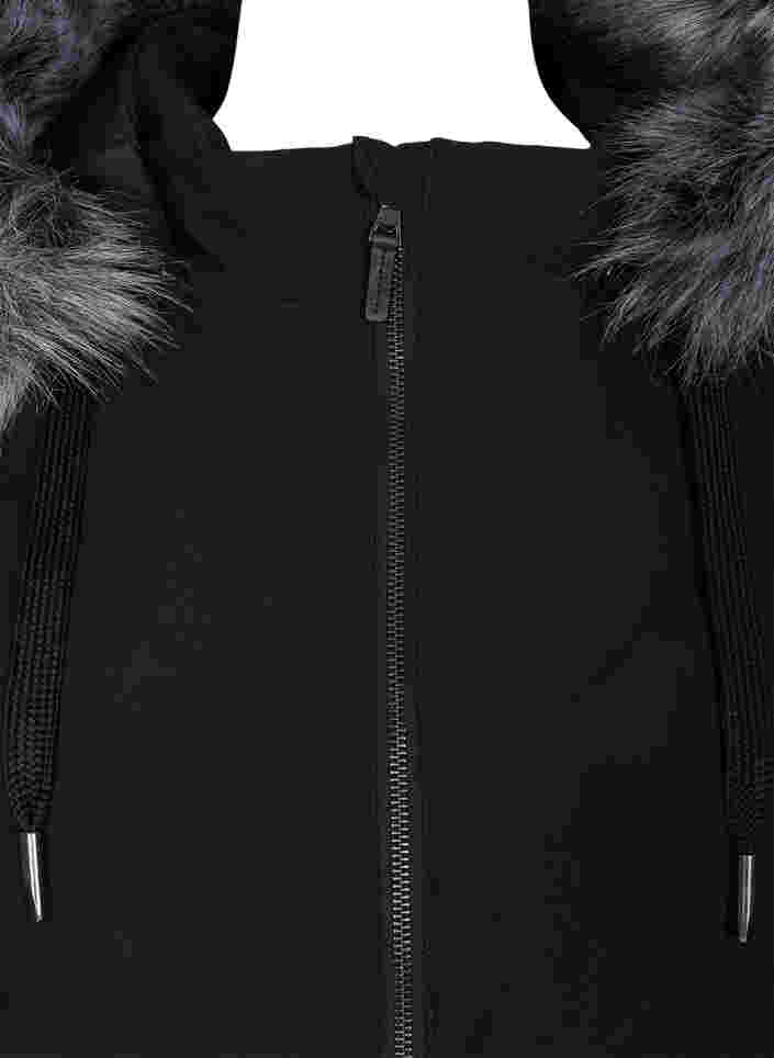 Vinterjakke med avtagbar hette og stor imitert pelskrave, Black, Packshot image number 2