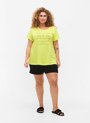 T-skjorte med trykk i økologisk bomull, Wild Lime w. Navy, Model image number 2