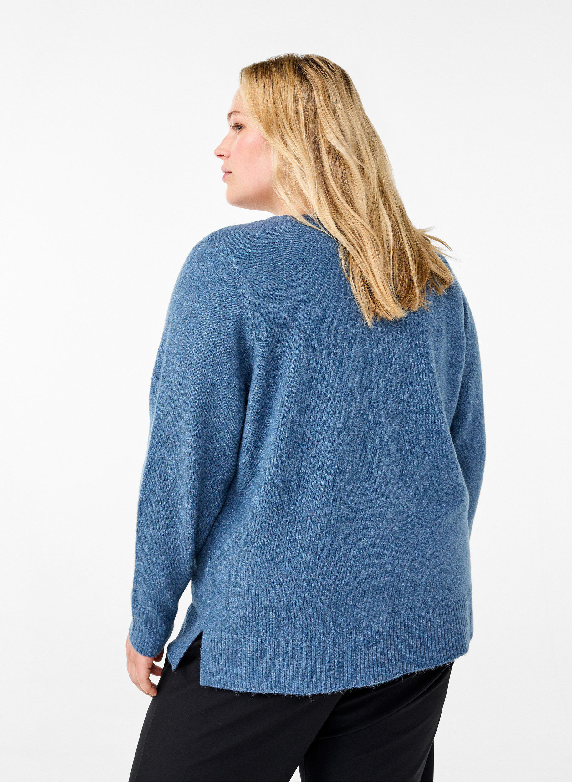 Zizzi Strikkegenser med V-hals, Bering S. White Mel., Model image number 1