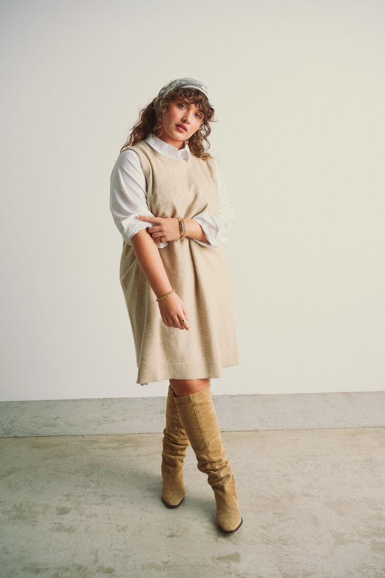 Kort ermel&oslash;s strikkekjole, Beige, Image image number 0