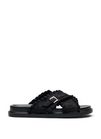 Wide fit - Slip-on sandal med volangkanter, Svart Wide fit - Slip-on sandal med volangkanter