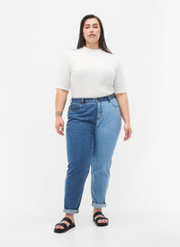 Tofarget Mille Mom Fit Jeans, Lt. B. Comb, Model