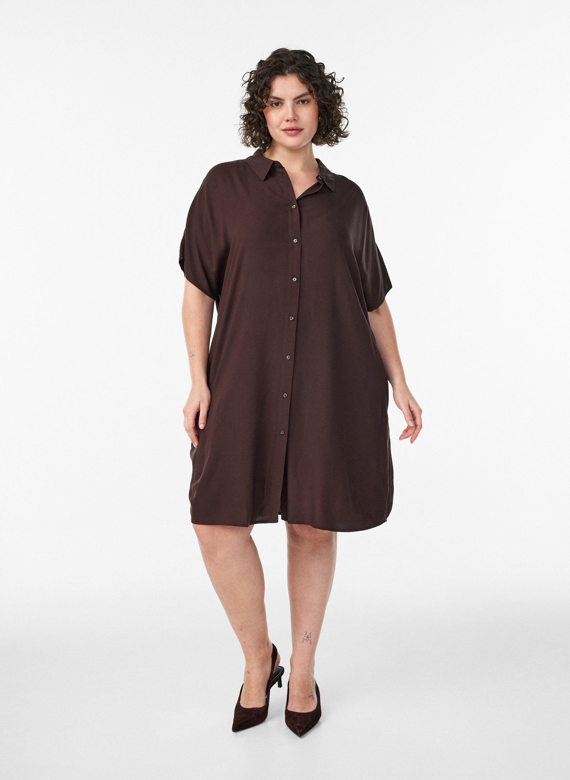 Zizzi Loose fit lang skjorte i viskose, Brun, Model image number 1