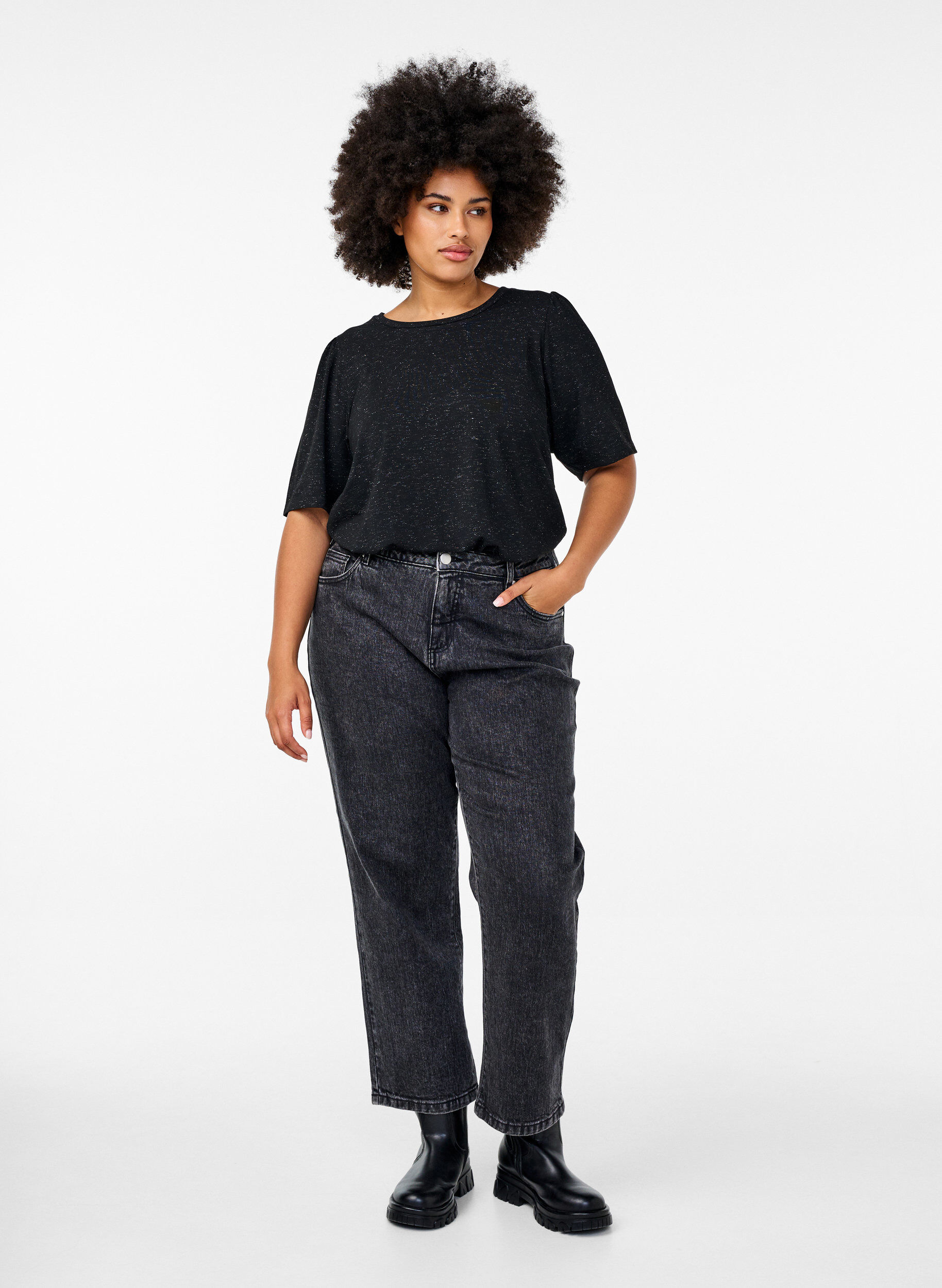 Zizzi T-skjorte med glitter og korte puffermet, Svart, Model image number 1