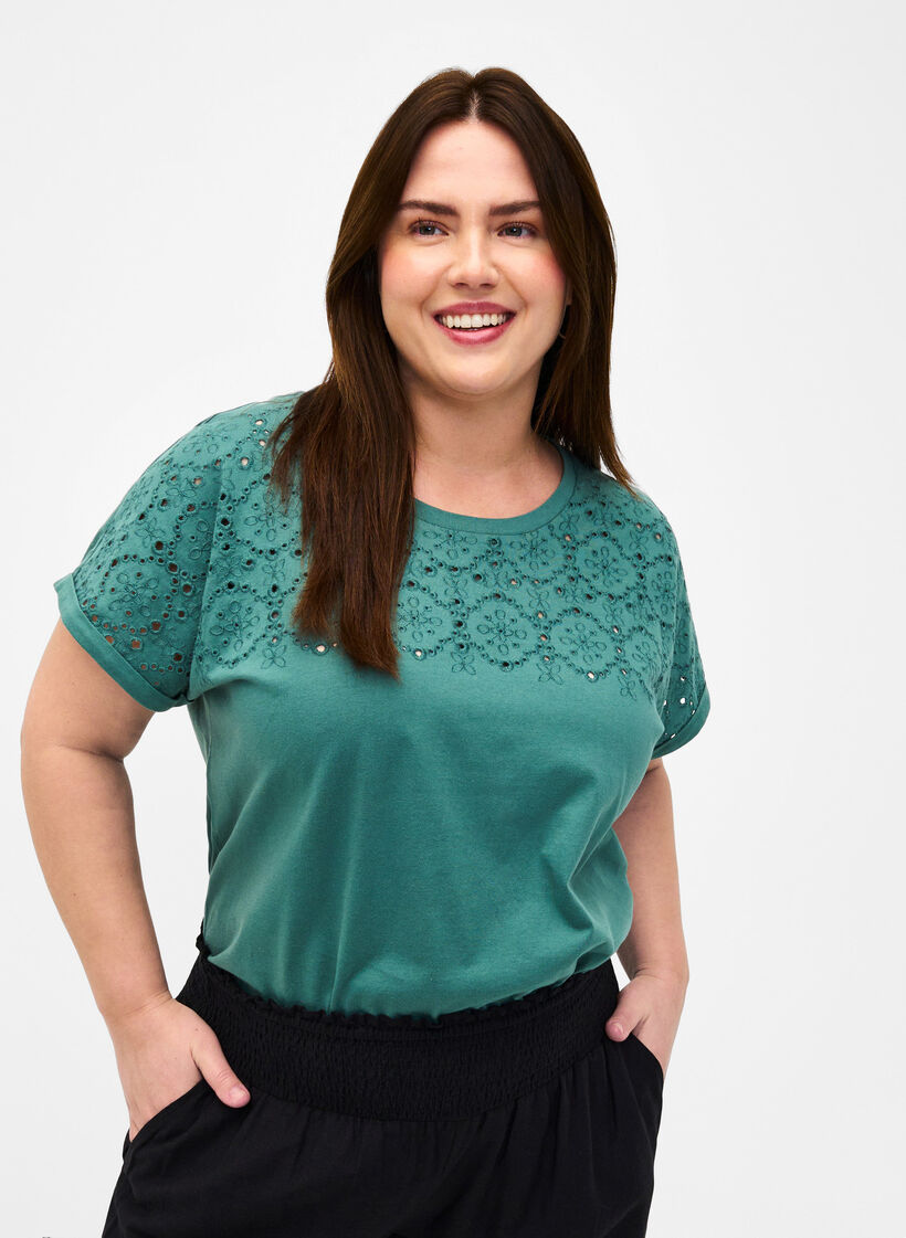 T-skjorte i økologisk bomull med engelsk broderi, Sea Pine, Model image number 0