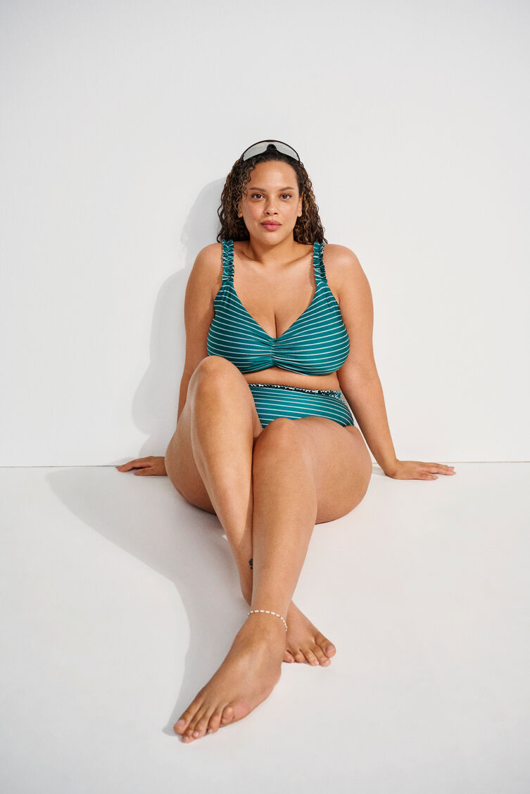 Stripet bikini, , Model