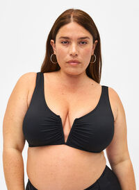 Bikinioverdel med V-tråd og avtagbare innlegg, Svart Bikinioverdel med V-tråd og avtagbare innlegg, Svart, Model