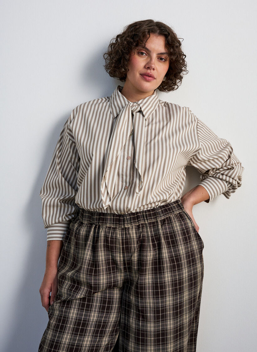 Stripete skjorte med avtakbart halsskjef, Beige, Model image number 0