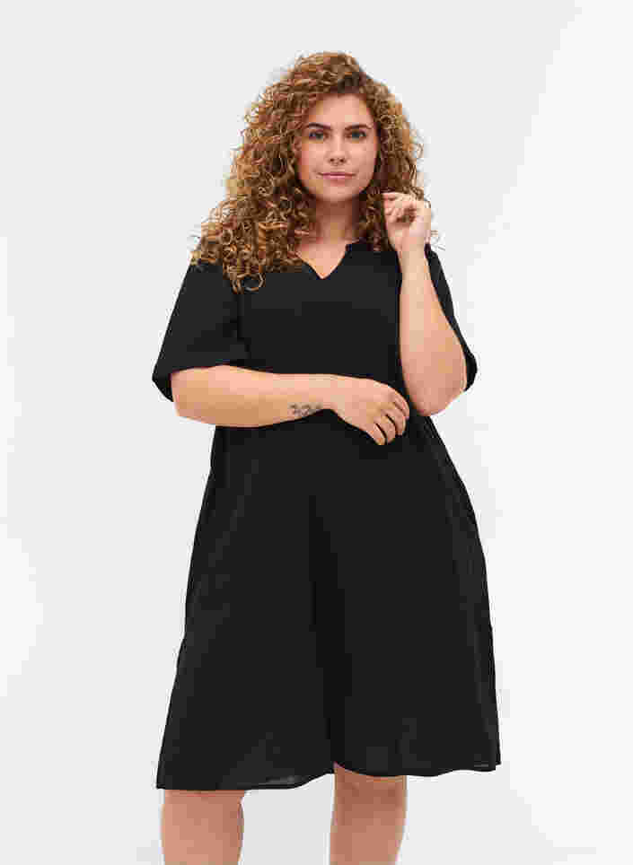 Kortermet kjole i bomullsmiks med lin, Black, Model image number 0