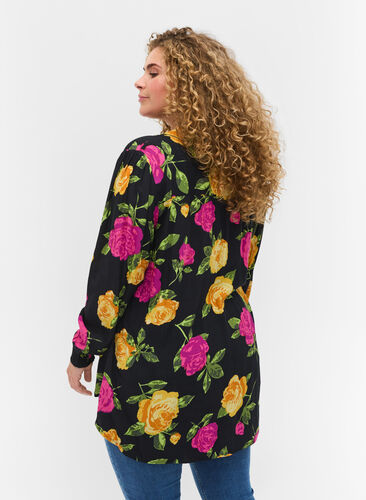 Blomstrete skjortebluse med knapper og smock, Black Flower AOP, Model image number 1