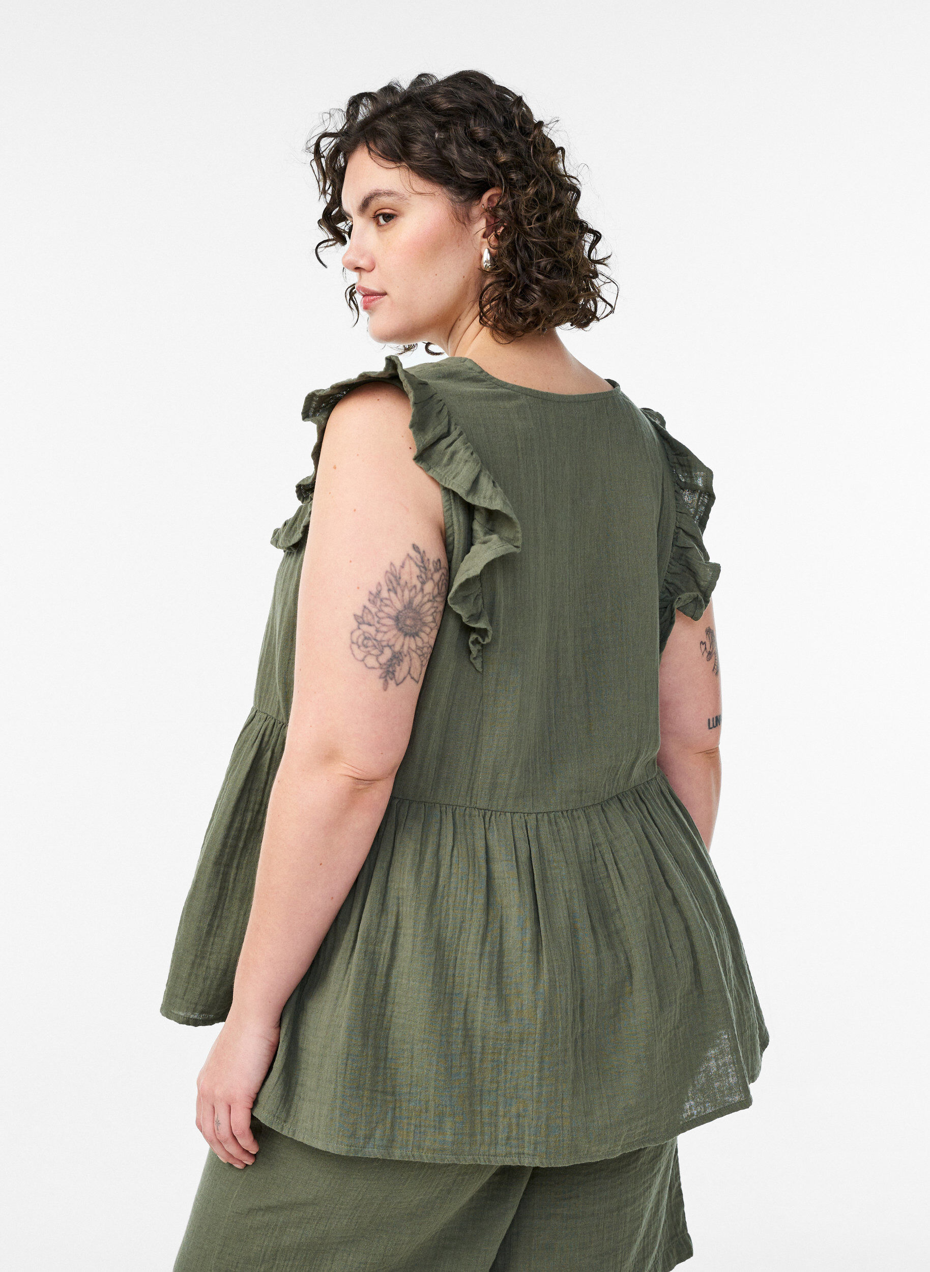 ZizziErmel&oslash;s bluse i bomullsmusselin med volanger, Gr&oslash;nn, Model image number 2