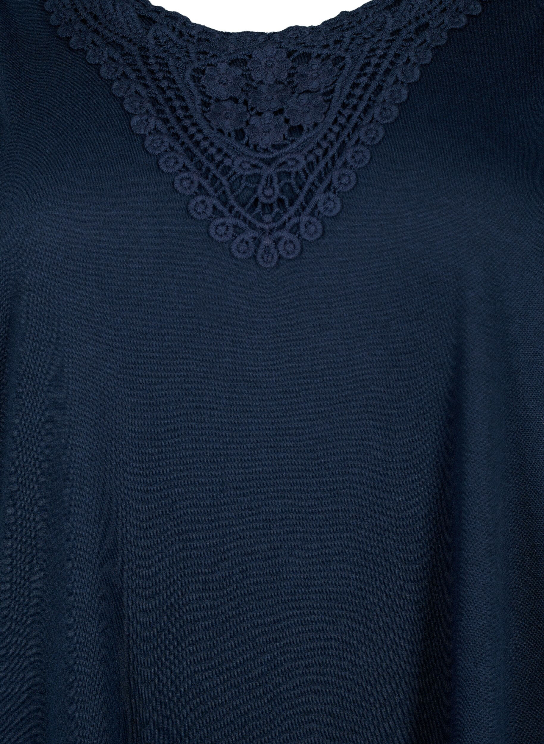 Zizzi Ermel&oslash;s topp med blonder, Total Eclipse, Packshot image number 2