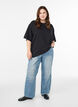 Oversized T-skjorte med halve ermer, Svart, Model image number 1