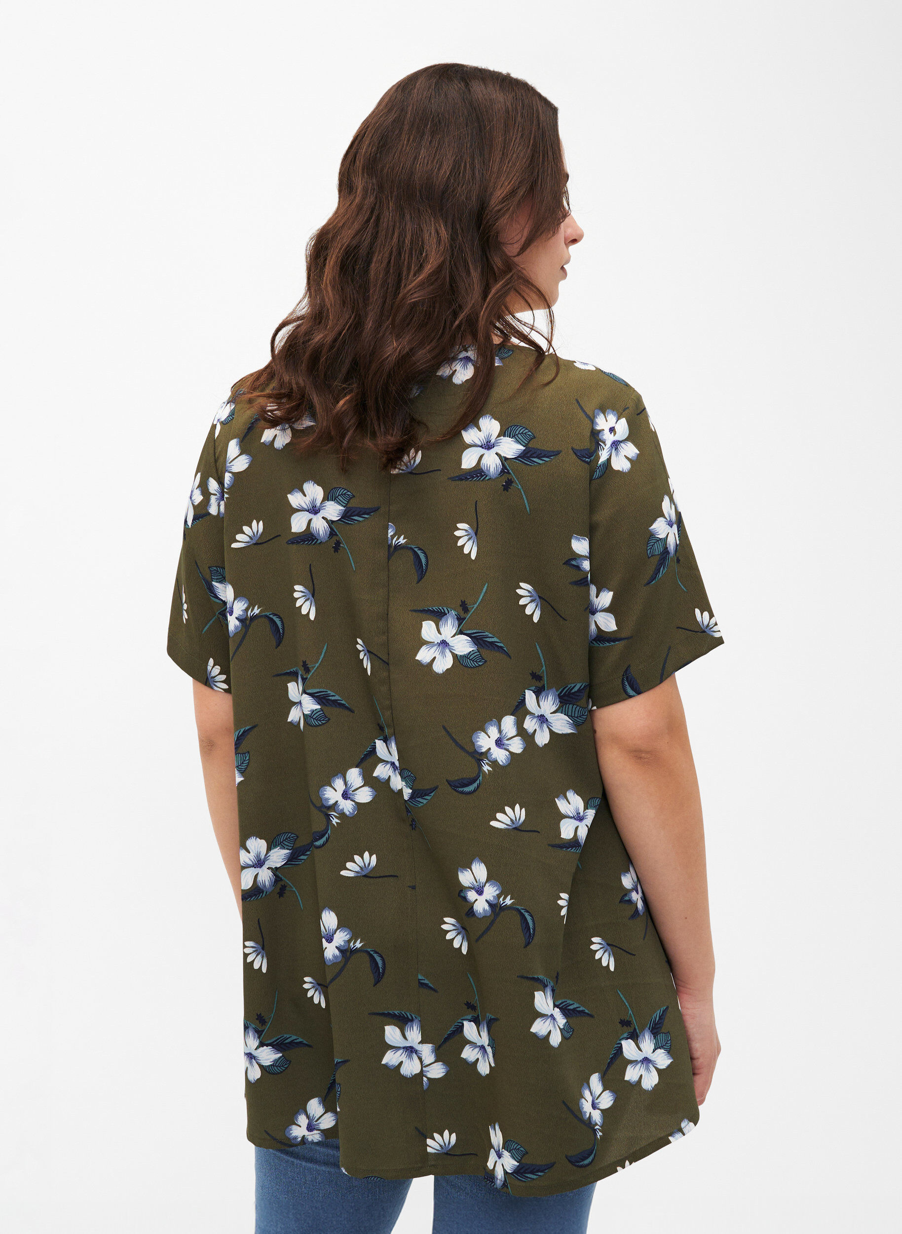 Zizzi FLASH - Bluse med korte ermer og trykk, Olive Night Flower, Model image number 1