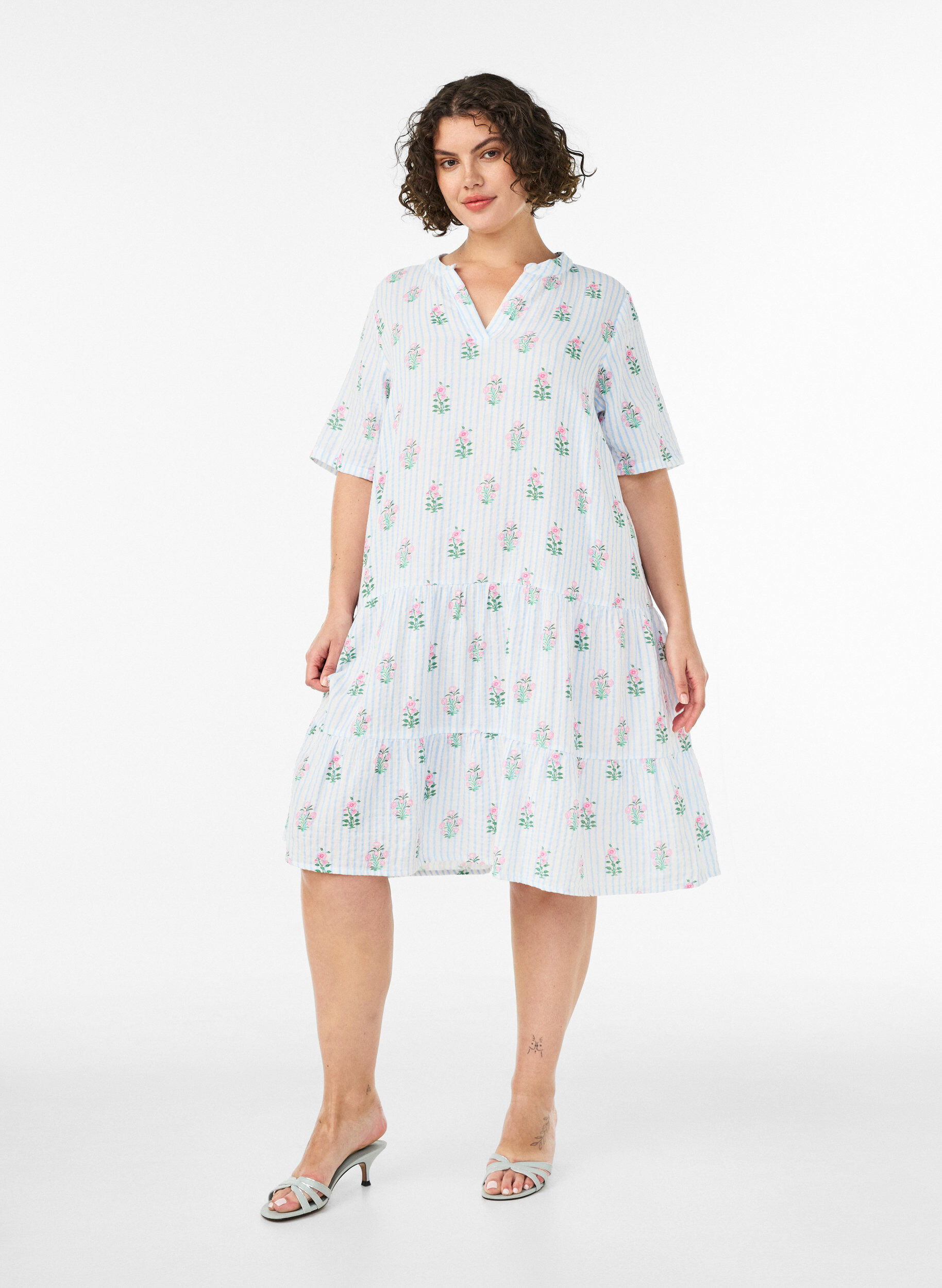 ZizziKort A-linjekjole i bomullsmuslin, Vanilje, Model image number 1