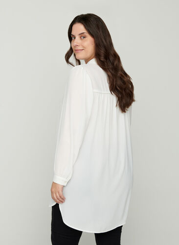 Lang skjorte med lette puffermer, Bright White, Model image number 1
