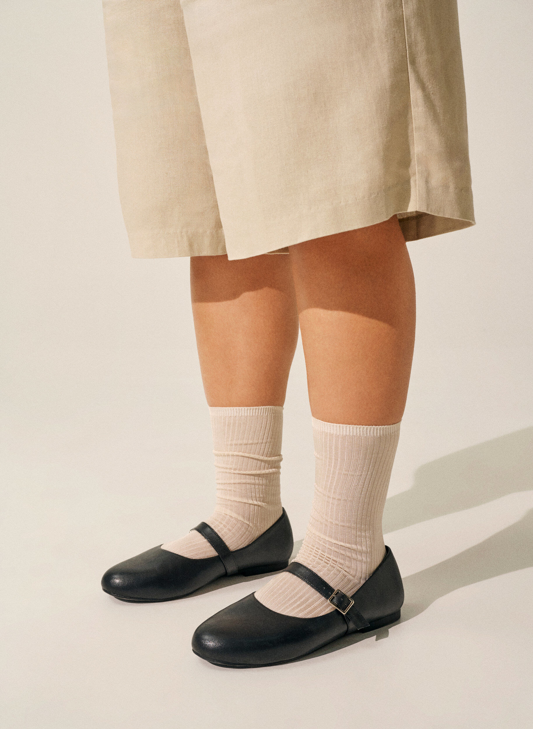 Zizzi Ballerina i imitert skinn med stropp, Svart, Image image number 0