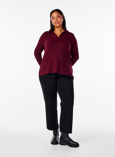 Zizzi Strikkebluse med krage og flettemønster, Mørk Bordeaux, Model image number 1