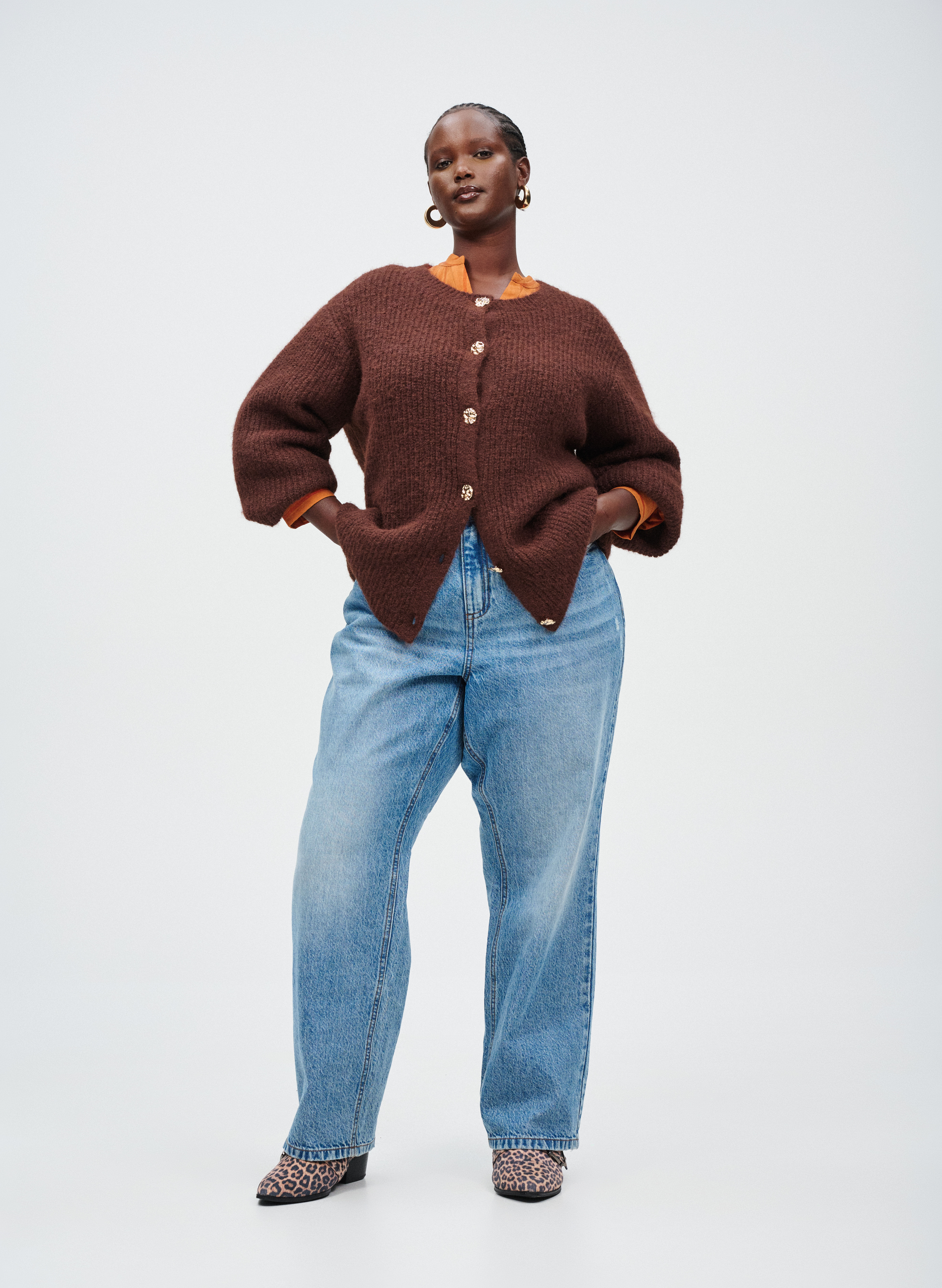 Zizzi Strikket med gullknapper, , Model