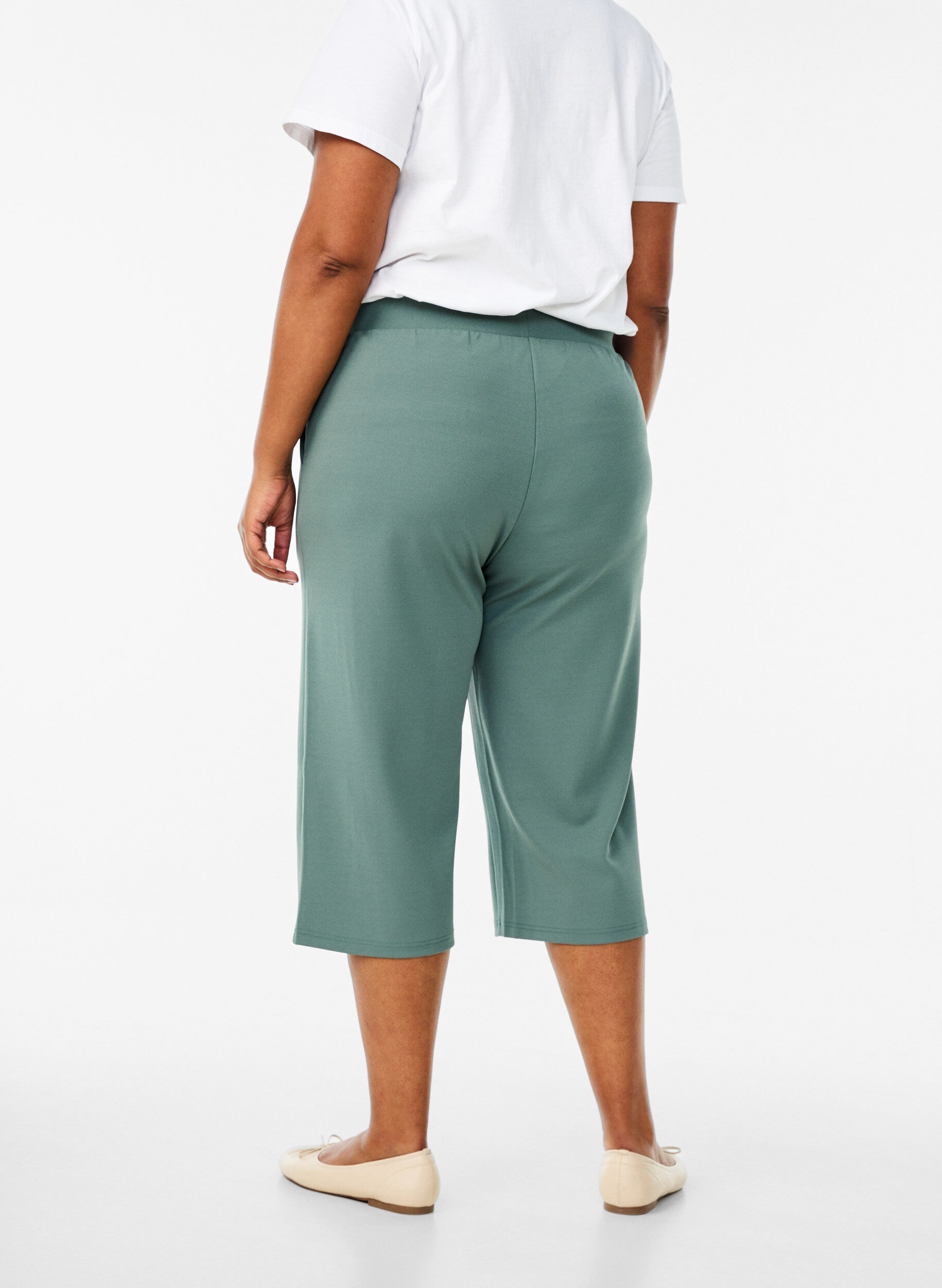 Zizzi H&oslash;ytlivs knickers med l&oslash;s passform, Gr&oslash;nn, Model image number 1