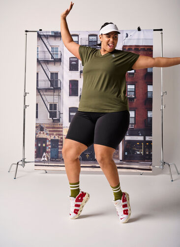 Zizzi Trenings-t-skjorte med v-hals, Forest Night, Image image number 0