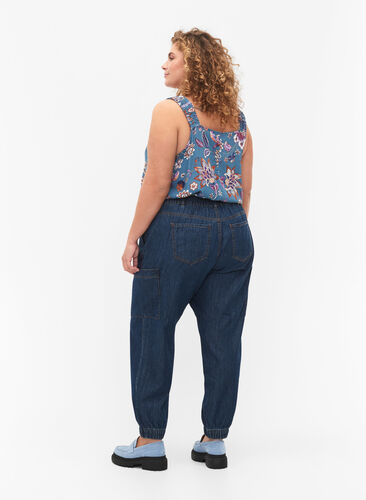 Cargojeans med lommer på siden, Dark blue denim, Model image number 1