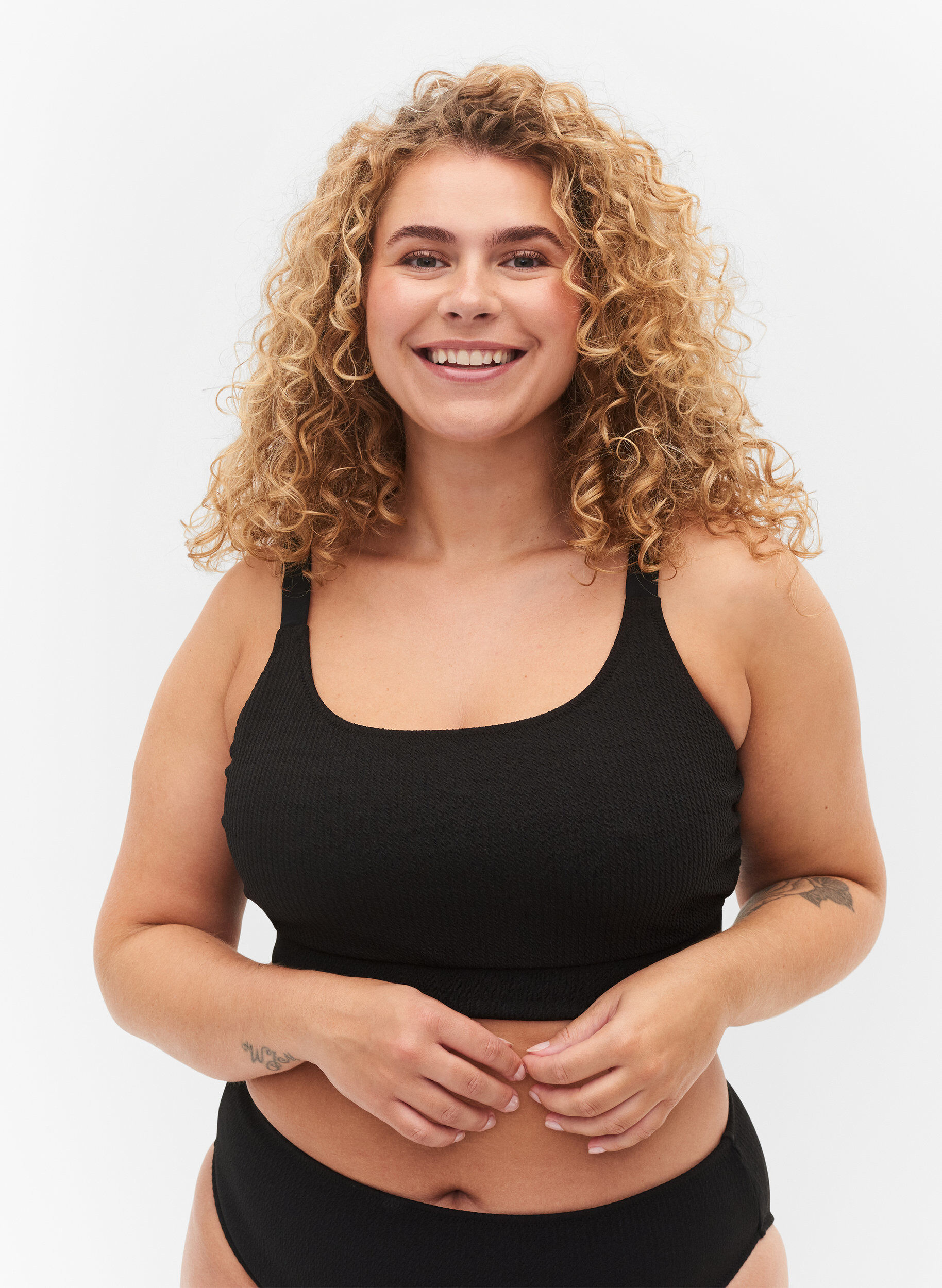 Zizzi Bikinitopp med kreppmateriale, Black, Model image number 0