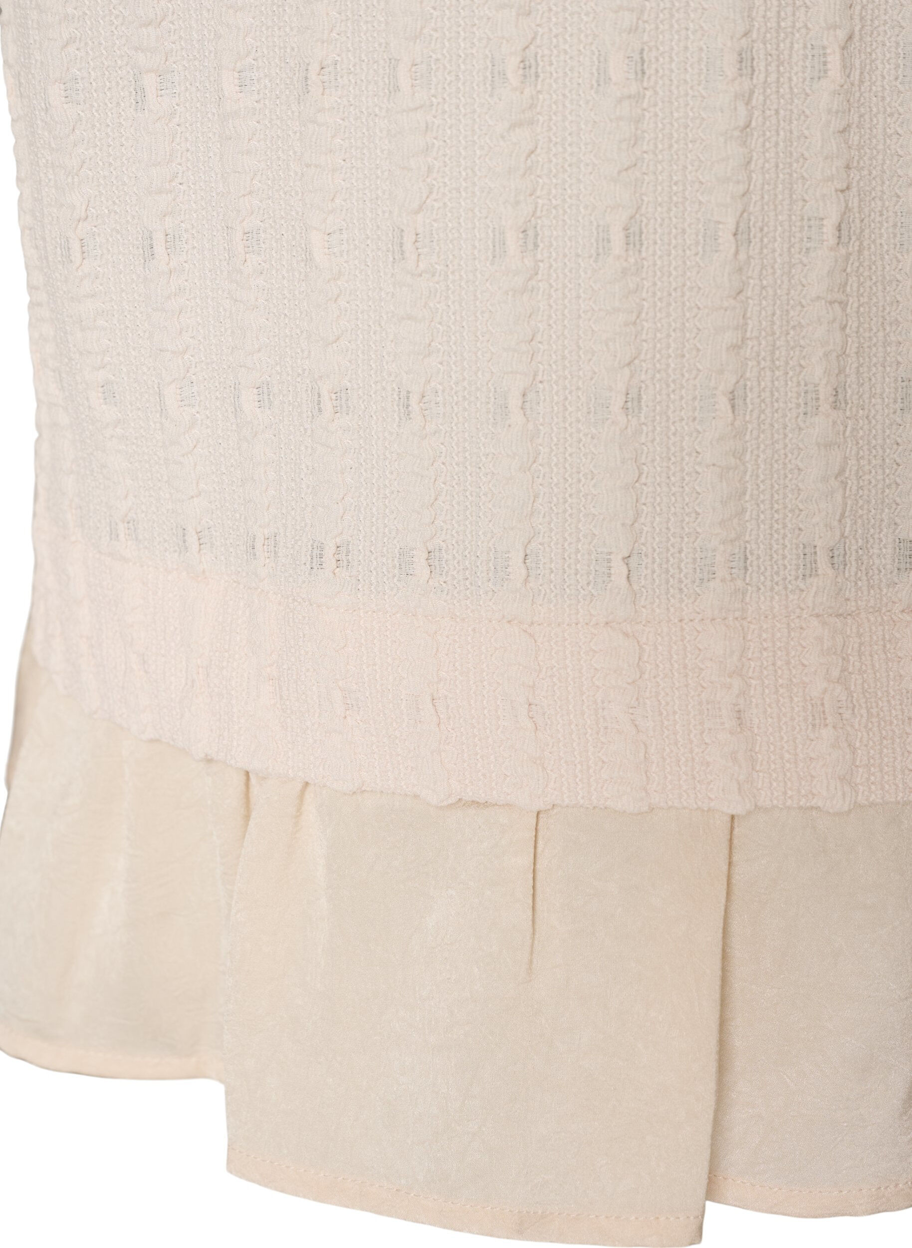 ZizziBluse med struktur og volangkant, Vanilje, Packshot image number 3