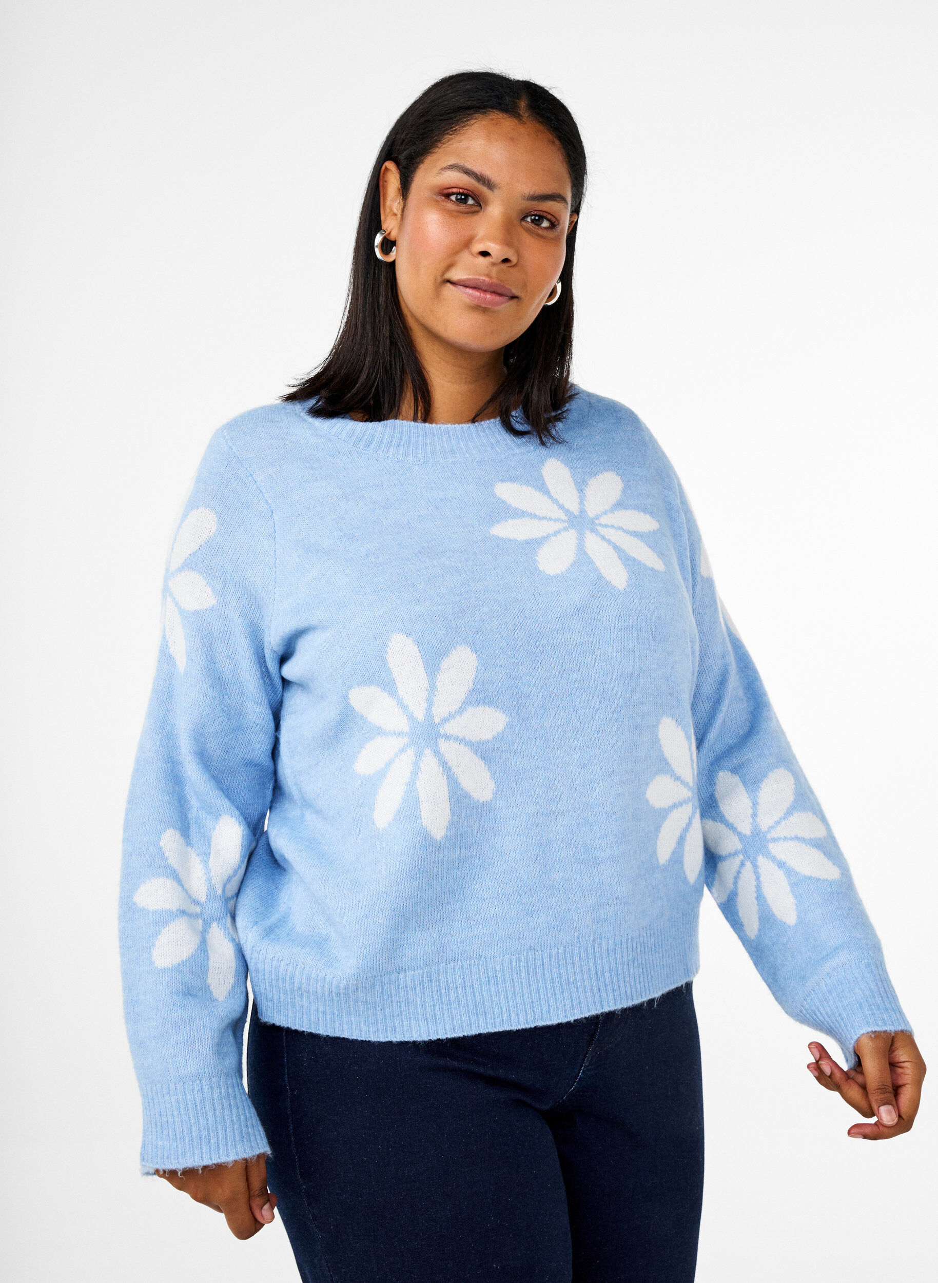 Zizzi Strikket bluse med blomster, Della R. Blue Comb, Model image number 0