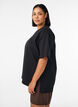 Active T-skjorte med loose fit og brodert statement, Svart, Model image number 3