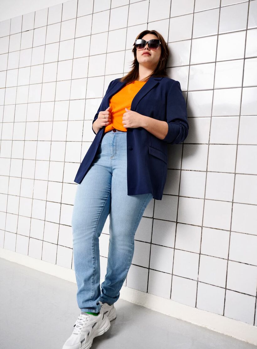 Jeans og blazer til hverdagen, , Model