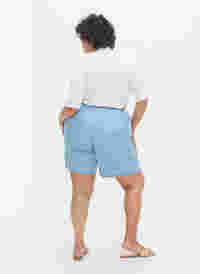 Løse shorts med knyting og lommer, Light blue denim, Model