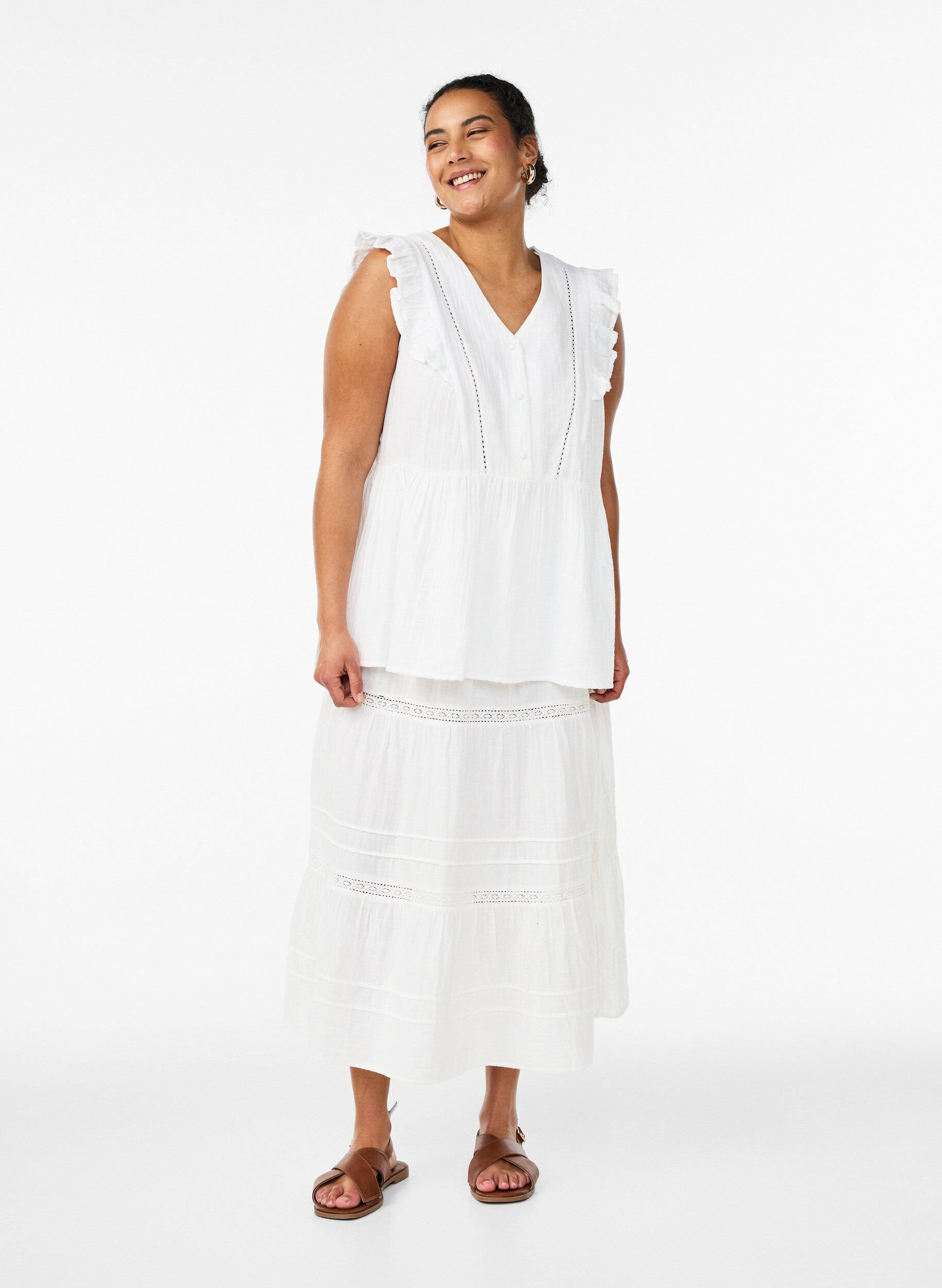 ZizziErmel&oslash;s bluse i bomullsmusselin med volanger, Hvit, Model image number 1