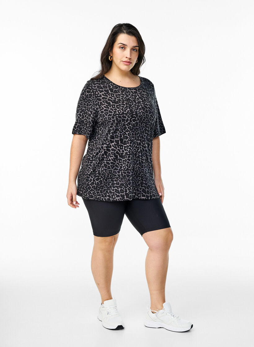T-skjorte med TENCEL&trade; Lyocell og leopardm&oslash;nster, Gr&aring;, Model image number 1