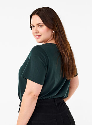 Zizzi FLASH - T-skjorte med motiv, Scarab Silver Hearts, Model image number 1