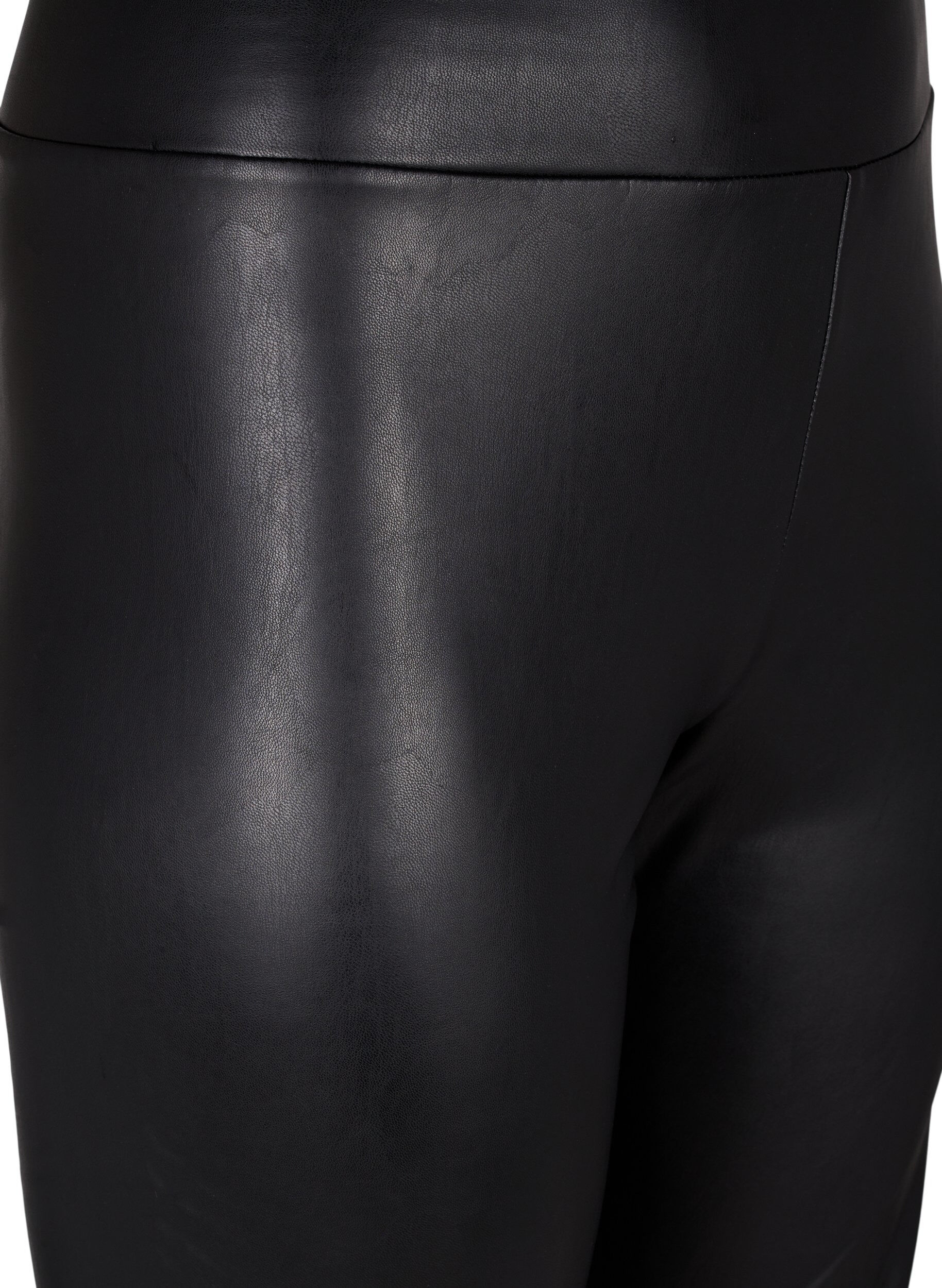 Zizzi Shiny tettsittende shorts med h&oslash;yt liv, Black, Packshot image number 2