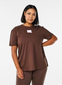 Sporty T-skjorte i økologisk bomull, Brun Sporty T-skjorte i økologisk bomull, Brun, Model